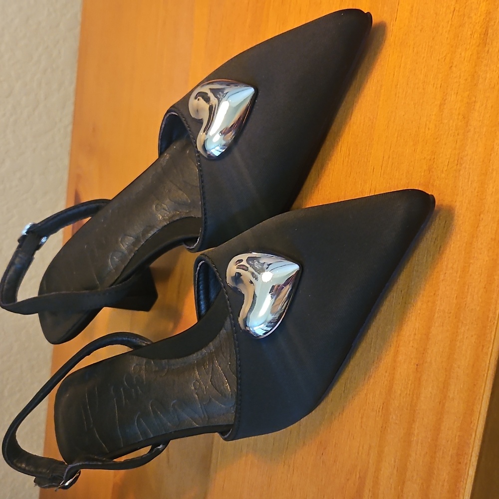 Black Slingback Heels / Oliva Miller - Picture 6 of 6